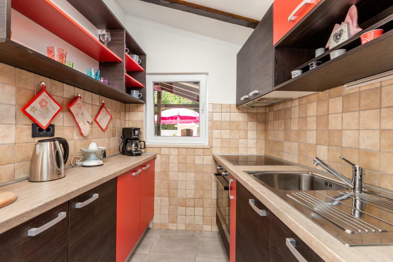 Apartmani Hrvatin Опатия Экстерьер фото